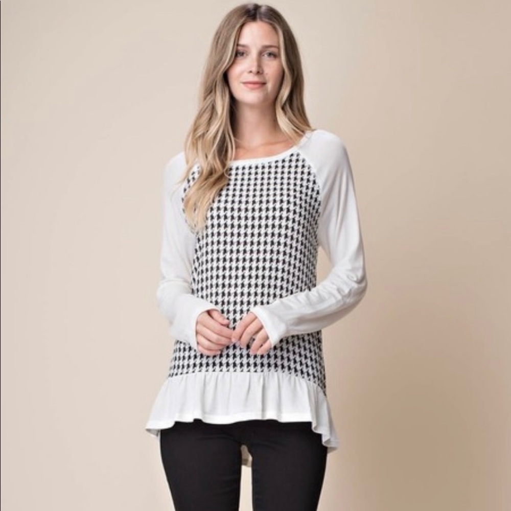Houndstooth Ruffle Top | M